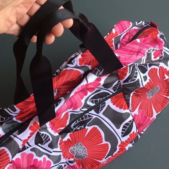 Vera Bradley - Picture 4 of 8